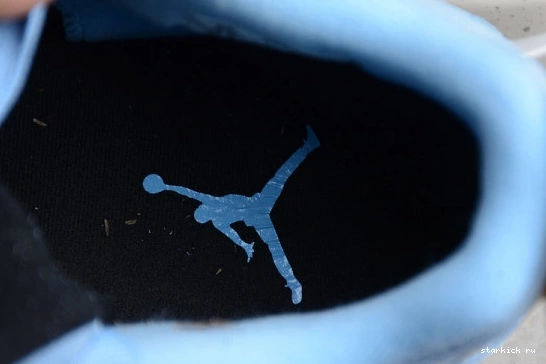 Jordan 4 CT8527-400 CT8527-400 Retro University Blue Air 0301